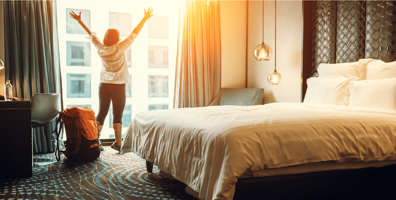 happy-hotel-guest