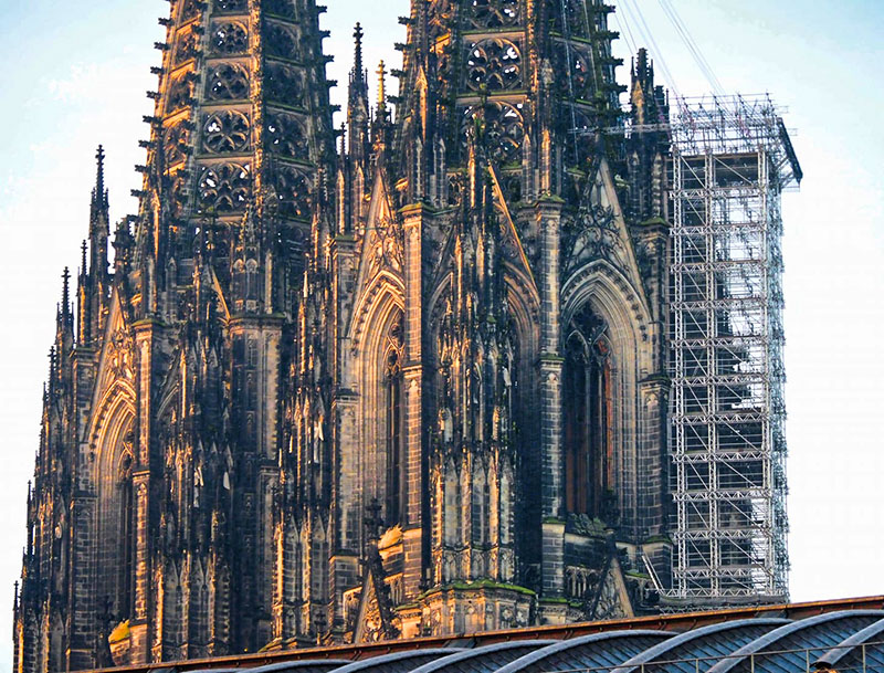Cologne Cathedral, AKA KÃ¶lner Dom dominates the skyline of Cologne, Northrhine-Westfalia, Germany